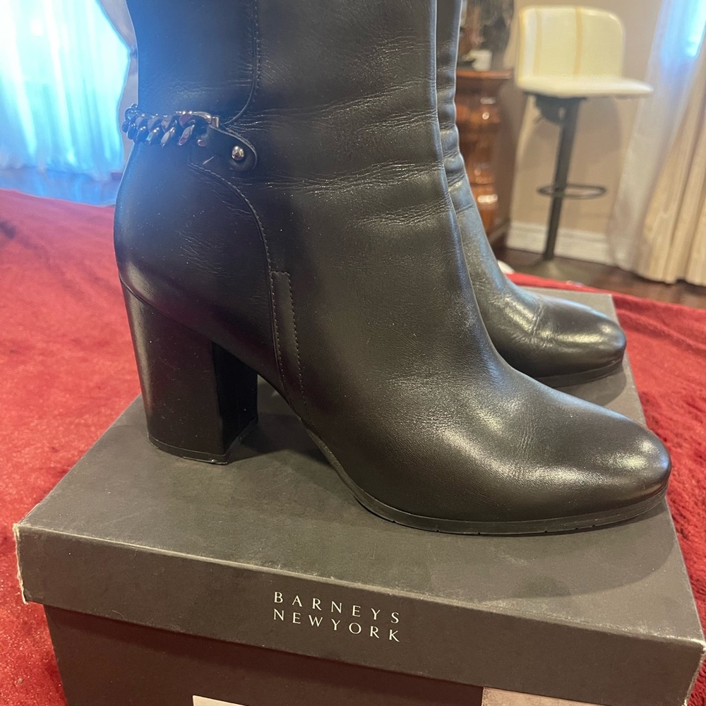 Barneys New York ankle booties